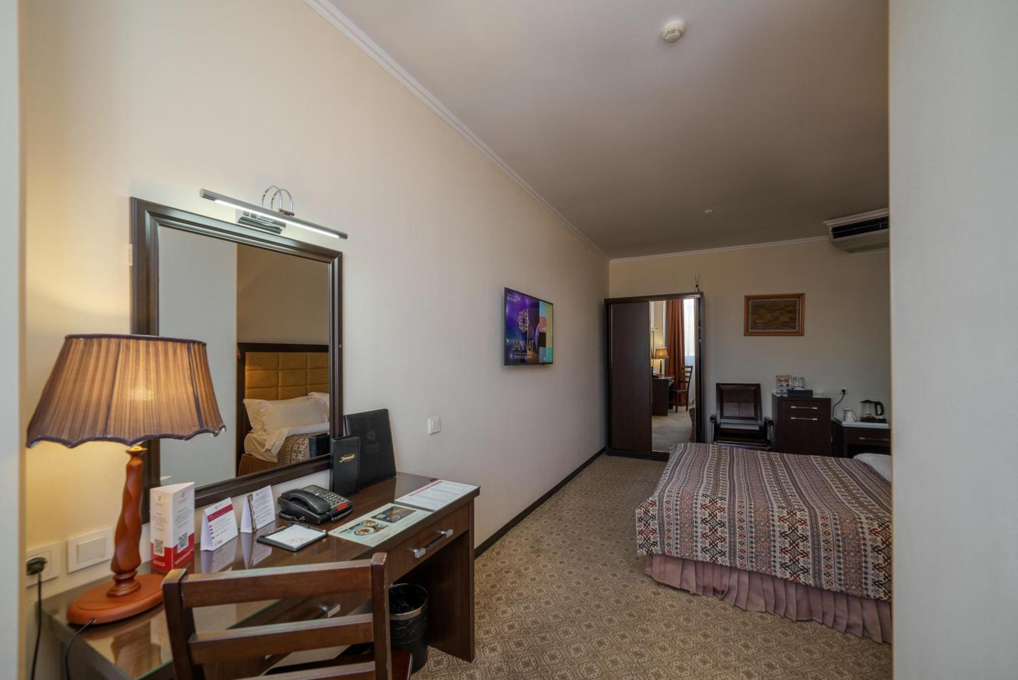 Jannat Regency Bishkek Exterior foto