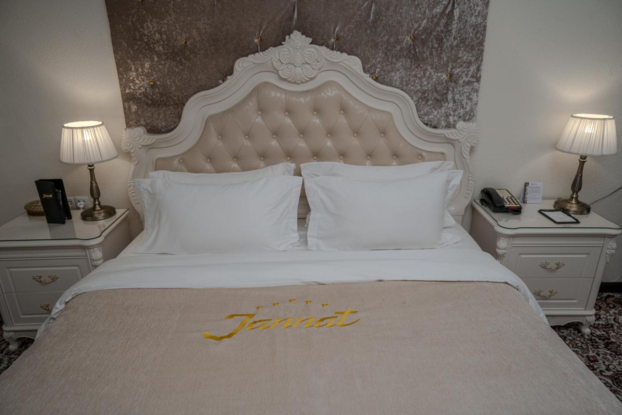 Jannat Regency Bishkek Exterior foto