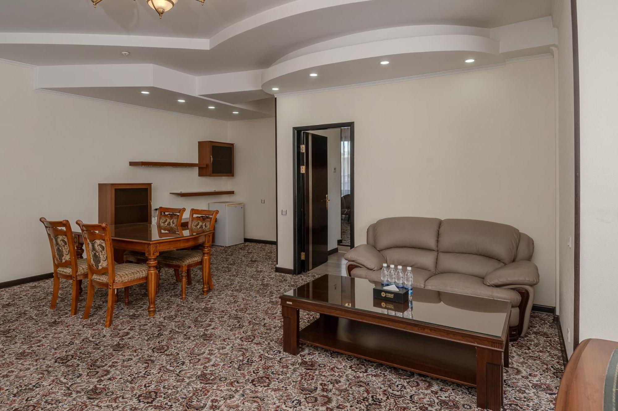 Jannat Regency Bishkek Exterior foto