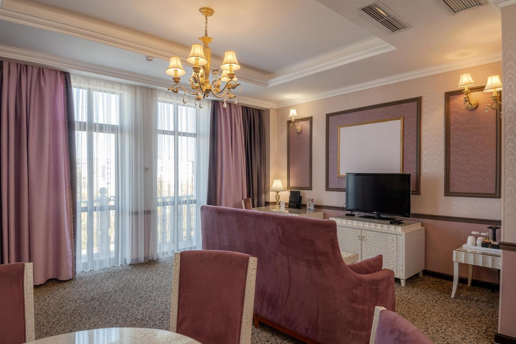 Jannat Regency Bishkek Exterior foto