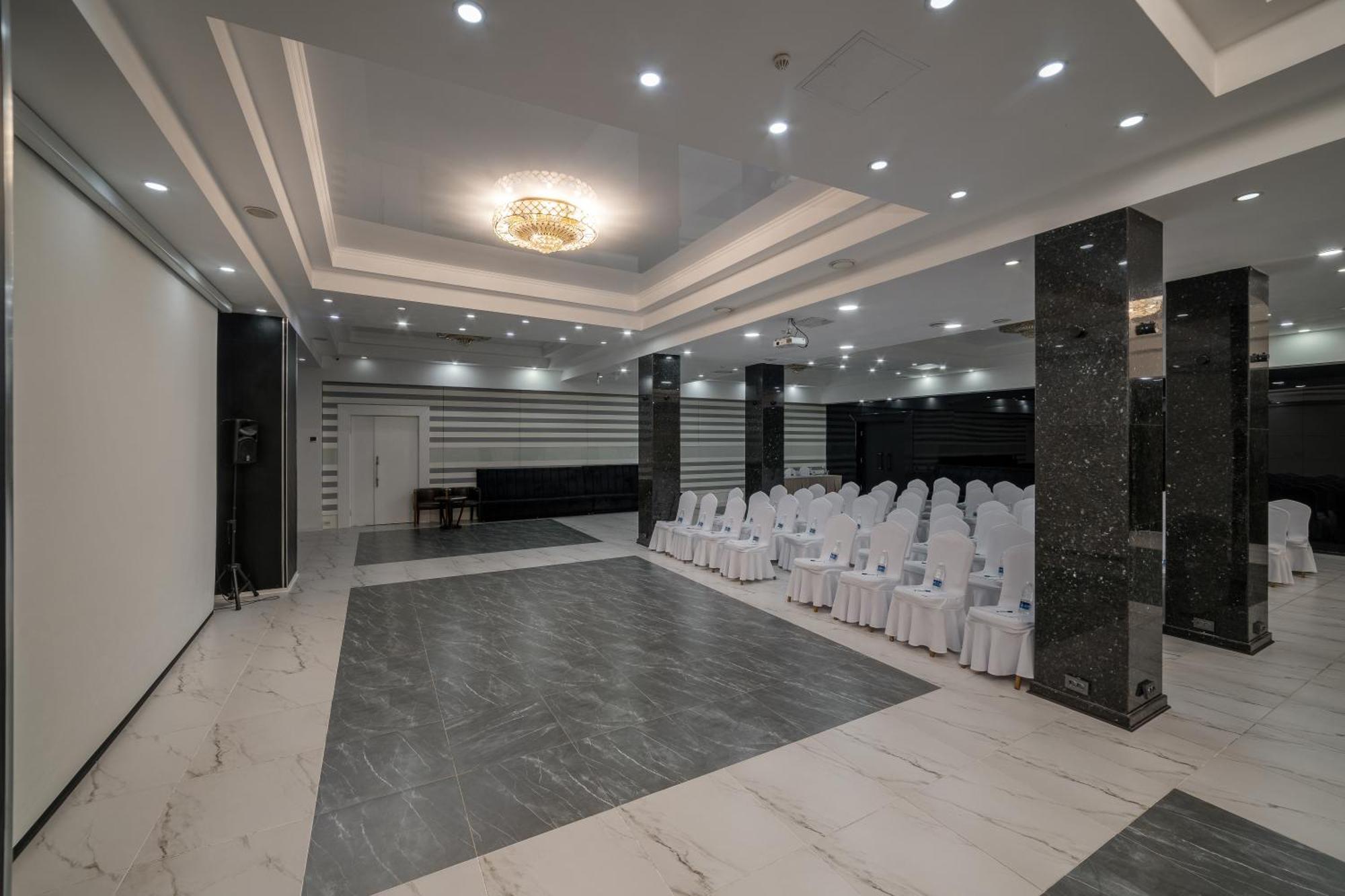 Jannat Regency Bishkek Exterior foto