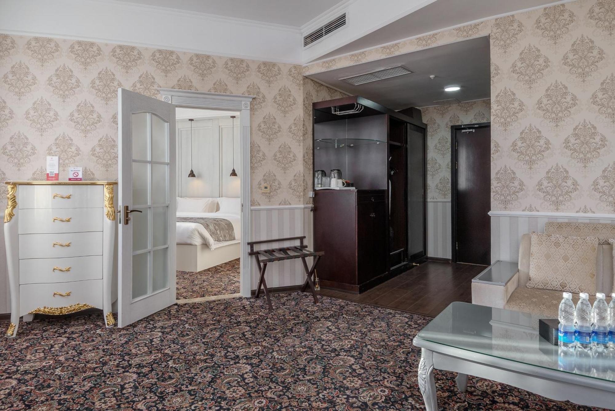 Jannat Regency Bishkek Quarto foto