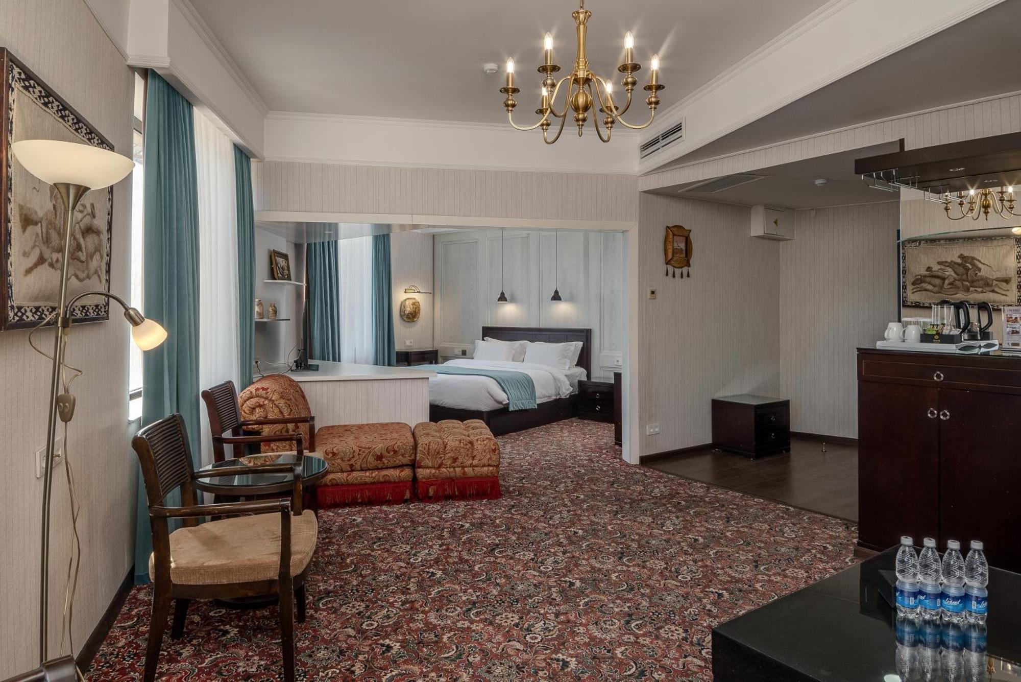 Jannat Regency Bishkek Quarto foto