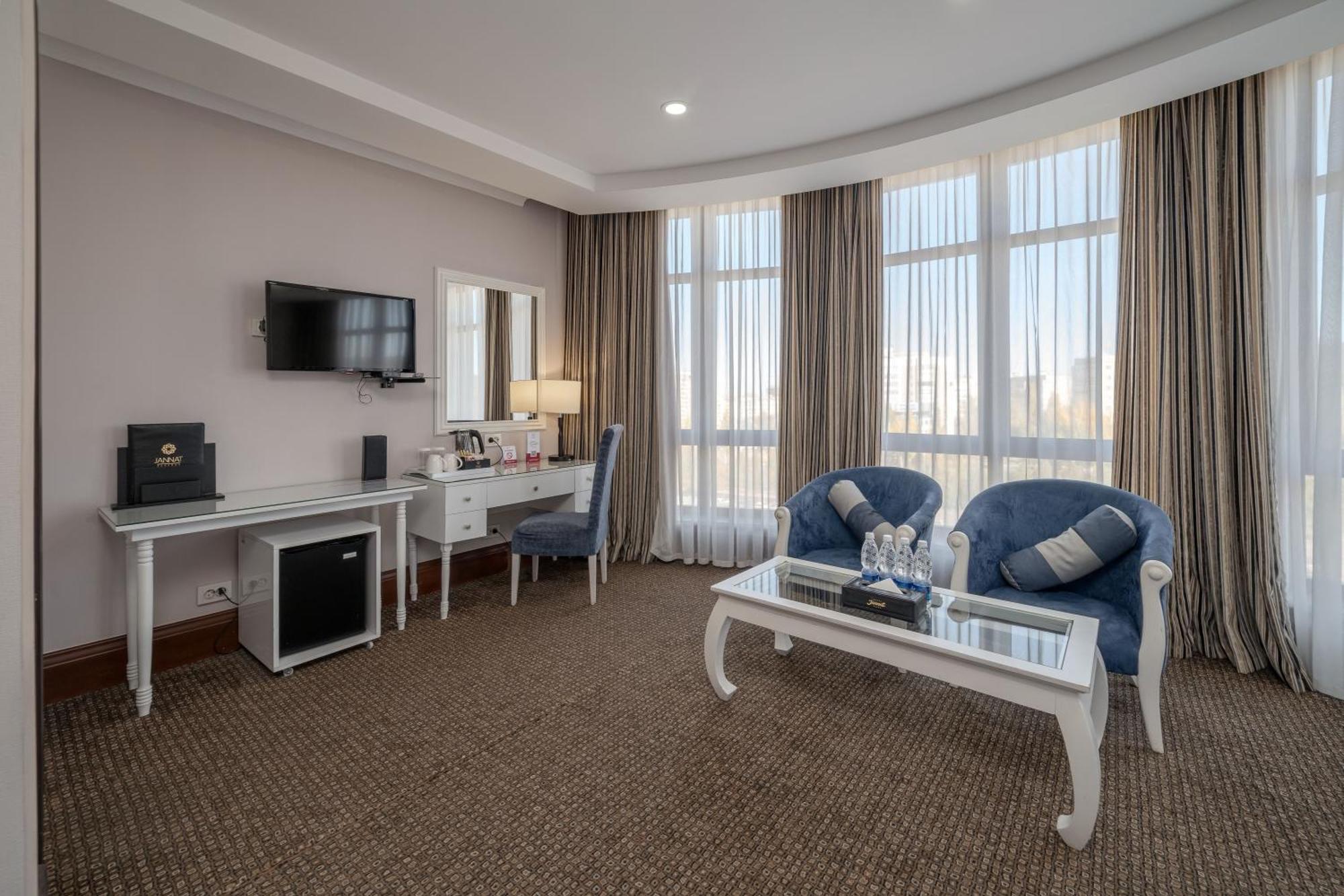 Jannat Regency Bishkek Exterior foto