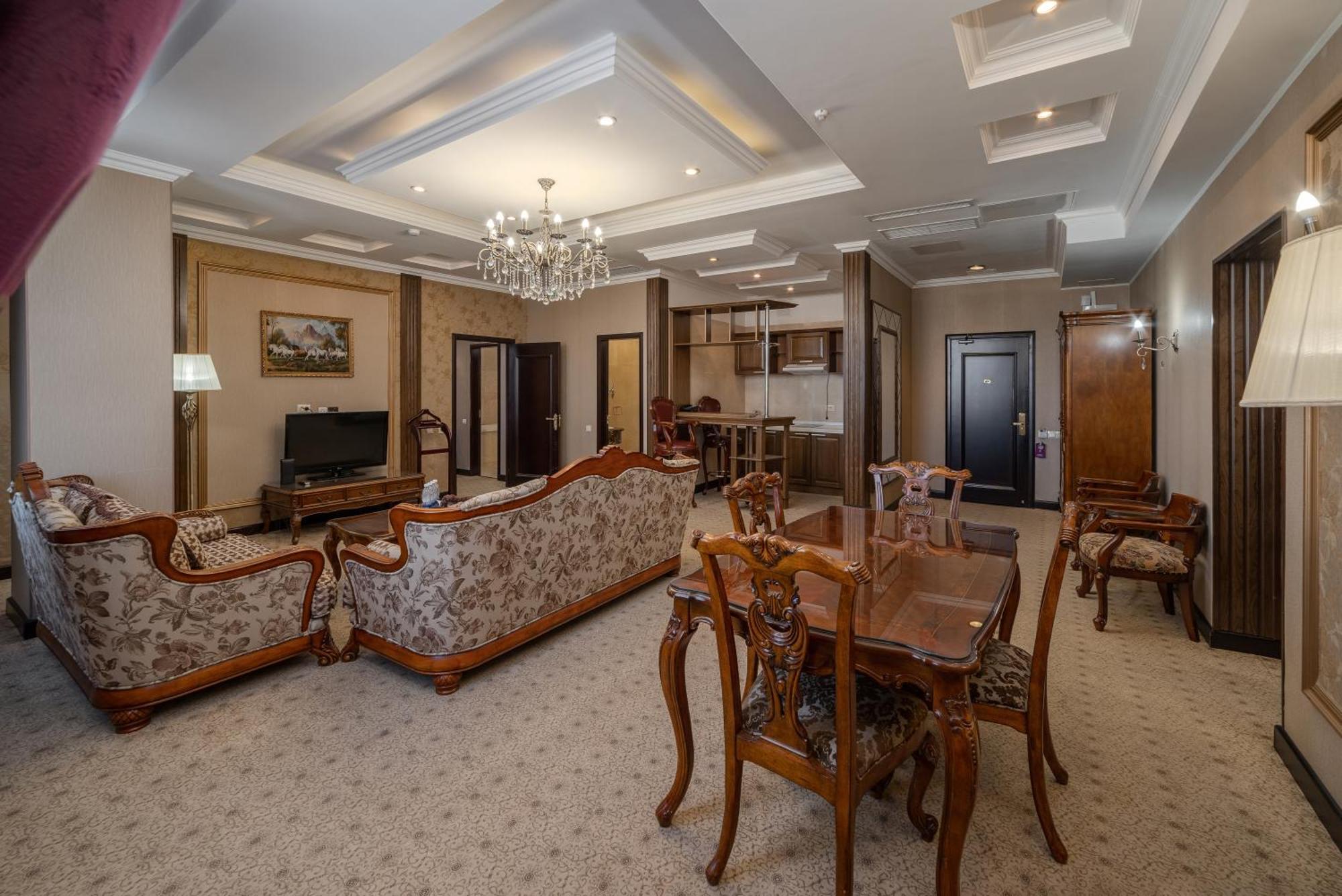 Jannat Regency Bishkek Quarto foto