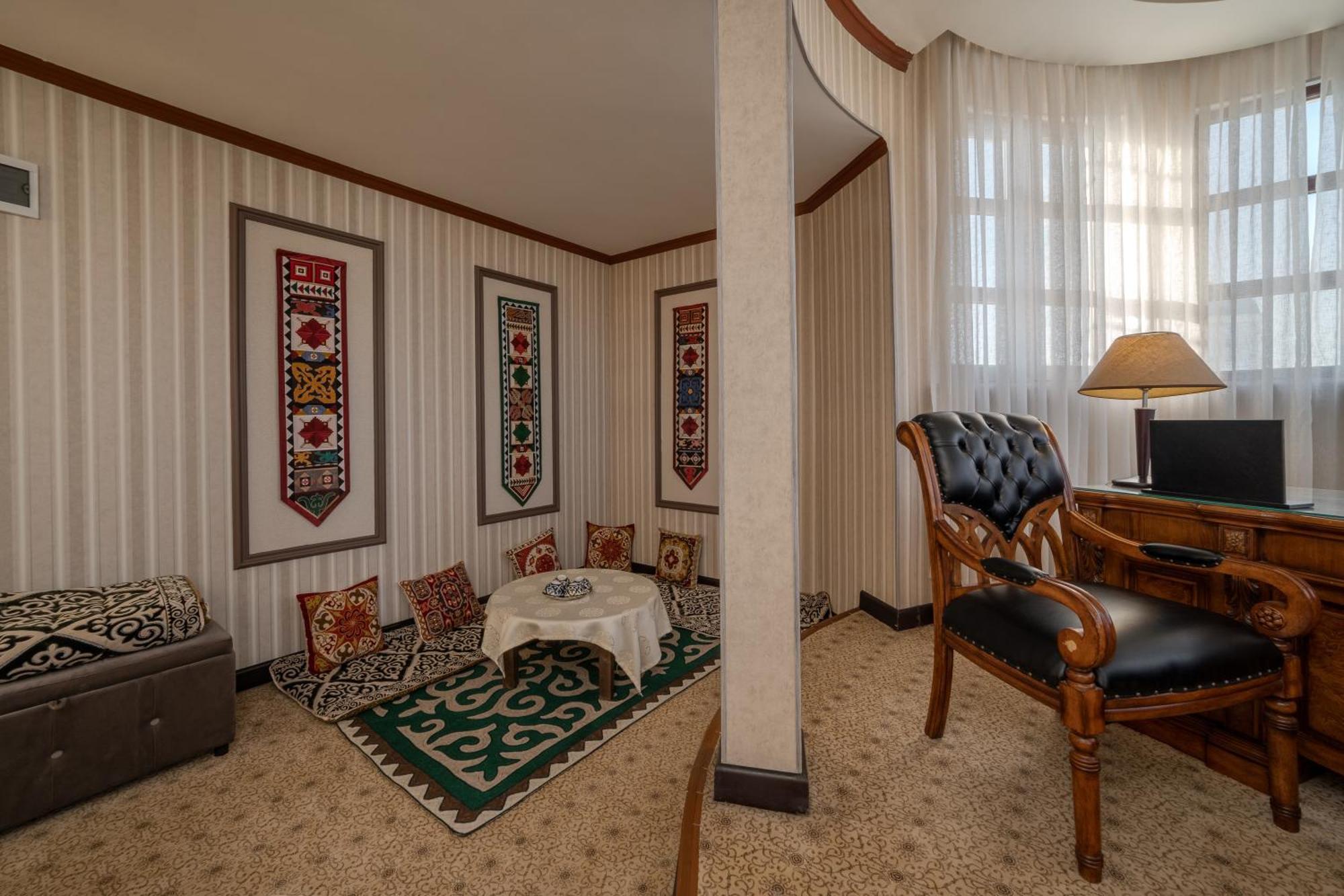 Jannat Regency Bishkek Quarto foto